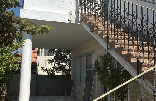 Daliyat al-Karmel House | Full House - saving you money