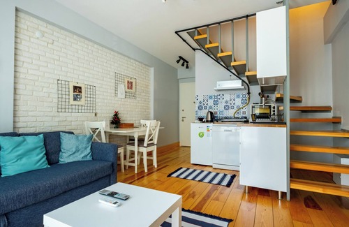 Taksim Apartment | Full House with 5 Bathrooms, Elevator and Central Location