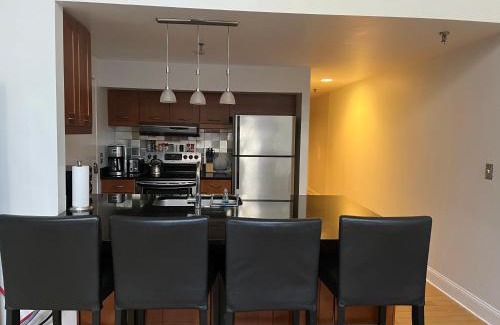 Downtown Apartment | Inviting Loft Apartment Steps from Omni Hotel