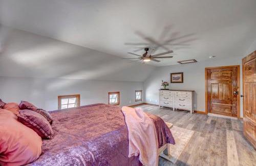 Fredericksburg Bed & Breakfast | Inviting Full Moon Inn: Family-Friendly with Hot Tub Access