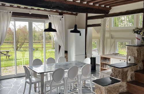 Honfleur House | Authentic Cottage Getaway in Honfleur with Ocean View