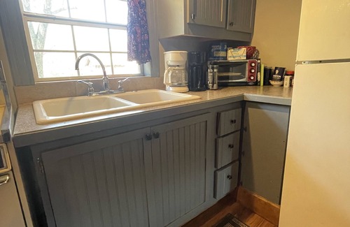 Tahlequah House | Cozy Creek-Side Retreat with Lake View & Kid-Friendly Perks