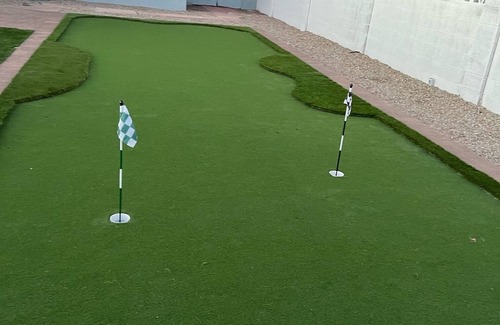 New Papago Parkway House | Family-Friendly House with Mini Golf and Ocean Views