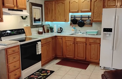 Goode Apartment | Top-Rated Apartment Near LU with Spa and Breakfast Options