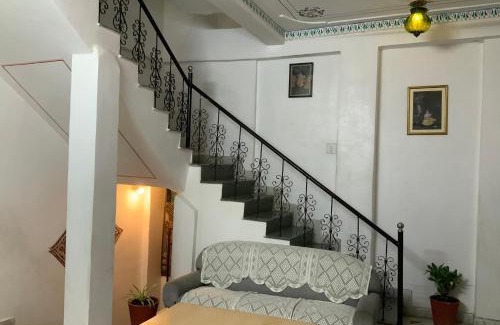 Lake Swaroop Sagar House | Top-Rated Full View Villa with Breakfast & Family Friendly Options