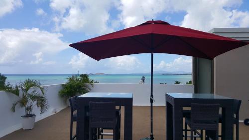 Hucares Apartment | Beachfront Penthouse Apartment with Ocean View and Pool