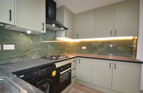 Brent House | Fully detatched beautiful house