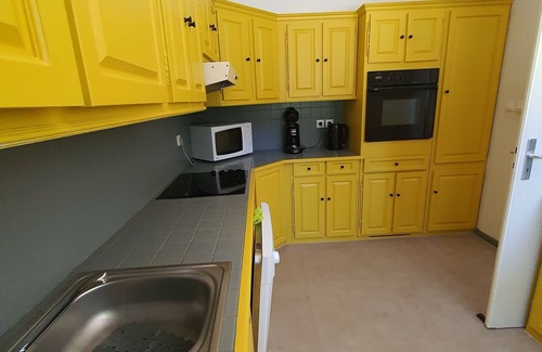 Saint-Paul-en-Foret House | Inviting Villa with Private Pool and Spa - Guest Rated 9.4