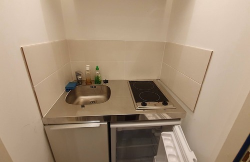 Douvres Apartment | Peaceful Stay: Fully-Equipped Accommodation Near Ambérieu