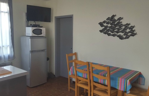 Mimizan Apartment | Cozy Apartment with Garden, Steps from Beach and Shops