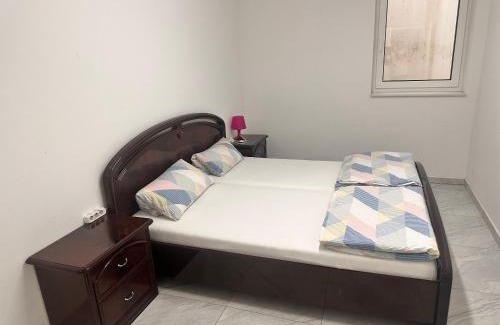Hamburg-Harburg Apartment | Family-Friendly 3-Room Apartment with Breakfast Included