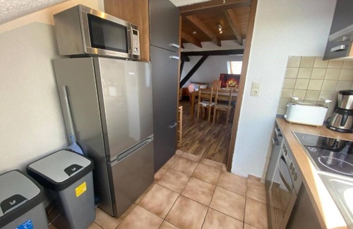 Petkum Apartment | Comfortable Fitter's House & Room in Emden/Leer for Families
