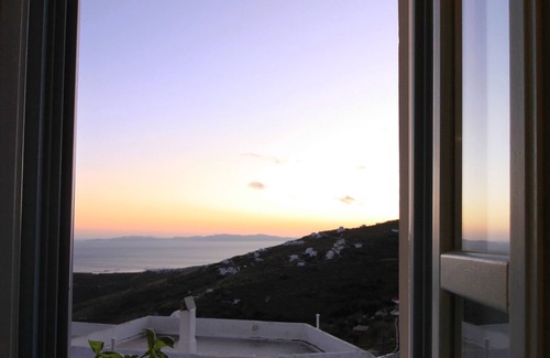 Tinos Town Villa | Beautiful Island Villa in Triantaros, Tinos with Ocean Views