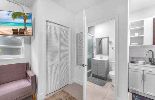 Tamarac Apartment | Fully Equipped Studio w/ Complimentary Items.