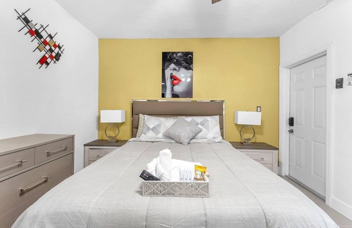Tamarac Apartment | Fully Equipped Studio w/ Complimentary Items.