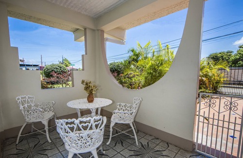Canaan Apartment | Cozy, Self-Contained Apartments with Ocean Views & Spa
