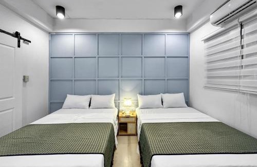 Manoc-Manoc Apartment | Cozy 1BR Retreat with Kitchen - Steps from the Beach