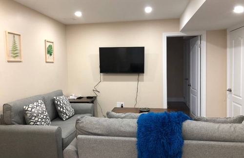 East Credit Apartment | Cozy Family Retreat: 2-Bedroom Apartment with Kitchen