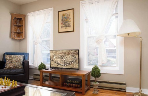 Brattleboro Apartment | Fully furnished 2 bdr apartment