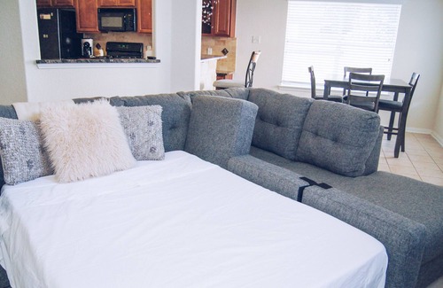 Kingwood House | Inviting 4 Bedroom Home with Pool and Pet-Friendly Amenities