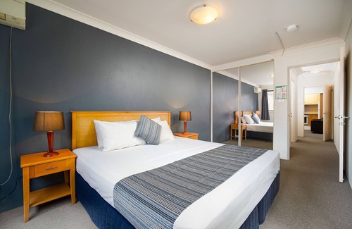 Hornsby Apartment | Convenient 1 Bedroom Apartment with Full Kitchen in Hornsby