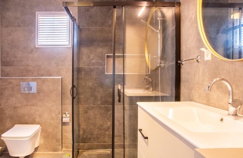 Ozbek Koyu Villa | Stylish Villa in Izmir with Family-Friendly Amenities