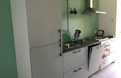 Municipality of Zandvoort Apartment | Fully furnished apartment in Zandvoort. Four-legged friends are welcome🐾