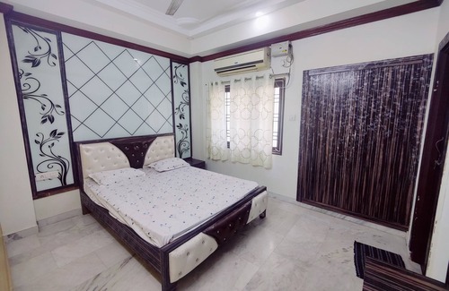 Hyderabad House | Cozy Fully Furnished Flat - Perfect for Families!
