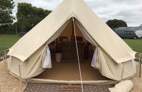 Truro Cabin | Top-Rated Glamping Experience in Benson with Private Bath