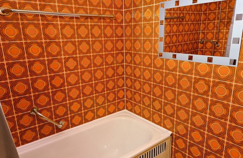 Rathaus Apartment | Cozy City Center Studio with Balcony and Family-Friendly Amenities