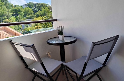 Taytay Apartment | Cozy Studio Apartment in Taytay - Ideal for Families