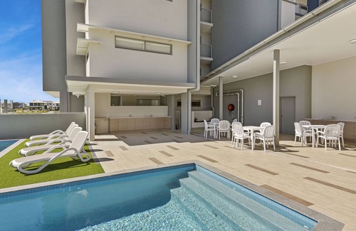 Birtinya Apartment | Cozy Studio with Child-Friendly Amenities