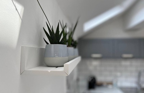 Lytham St. Anne's Apartment | Modern 2-Bed Apartment: Steps from the Beach with Pool