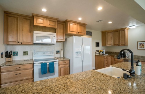 Raisin House | Welcoming Country House with Large Yard Near National Parks