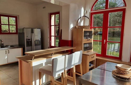 La Boissiere-Ecole House | Renovated Forest House with Pool, 60kms from Paris