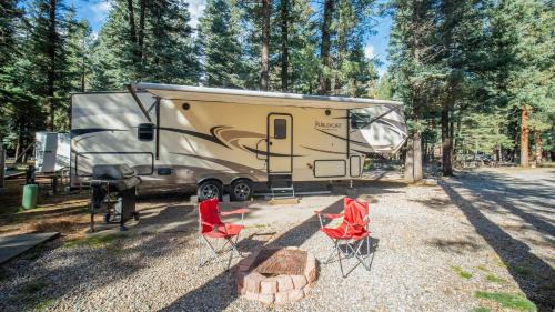 Bayfield House | Cozy RV Glamping Experience at Blue Spruce RV Park
