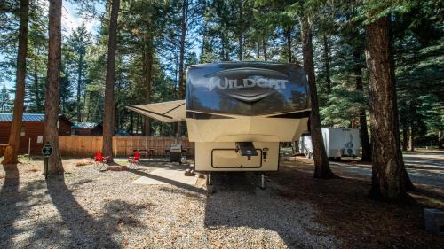 Bayfield House | Cozy RV Glamping Experience at Blue Spruce RV Park