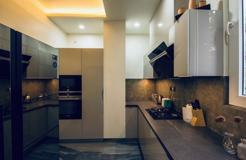Lalkothi House | Smart Home Retreat with Spa and Gourmet Breakfast