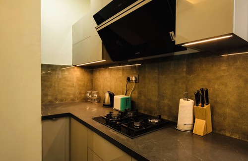 Lalkothi House | Smart Home Retreat with Spa and Gourmet Breakfast
