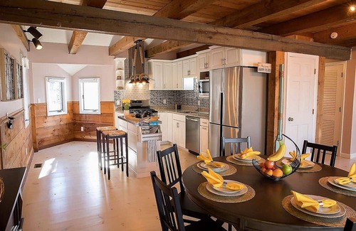 Wellfleet House | Perfect 4BR Retreat with Pool and Ocean View in Great Location