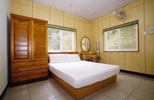 Nanzhuang House | Family-Friendly Fumei Bluebird Homestay with Kitchen Access