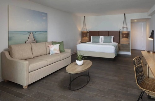 Islamorada Hotel | Fun and Sun in Islamorada! Free Parking, Swimming Pool, Pet-friendly Property!