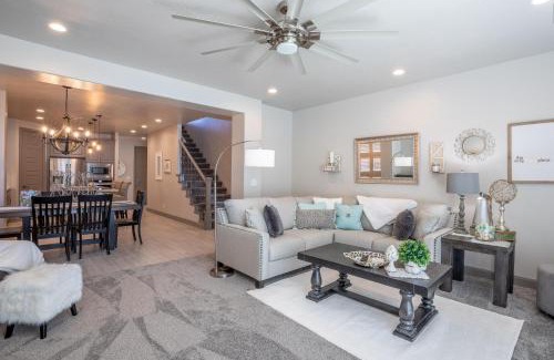 St. George Villa | Experience Fun at The Ledges: 4-Star Family Getaway