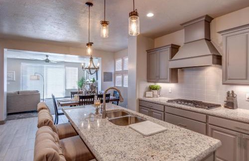 St. George Villa | Experience Fun at The Ledges: 4-Star Family Getaway