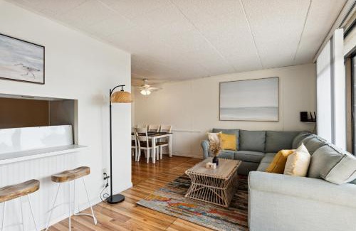 Midtown Ocean City Apartment | Cozy Beachside Retreat with Ocean View & Private Balcony