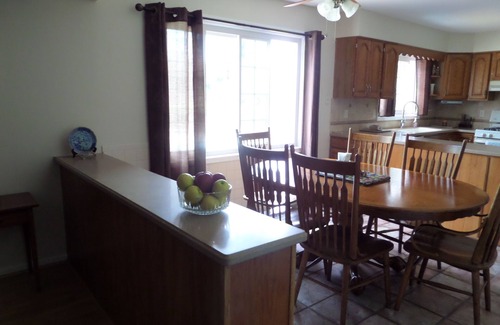 Palmyra House | Family-Friendly Retreat with Private Pool Near Hershey Attractions