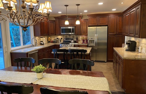 La Habra House | Family-Friendly Home Just 15 Minutes from Disneyland