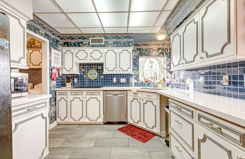 Galveston House | Family-Friendly Retreat with Fast WiFi and Canal Access
