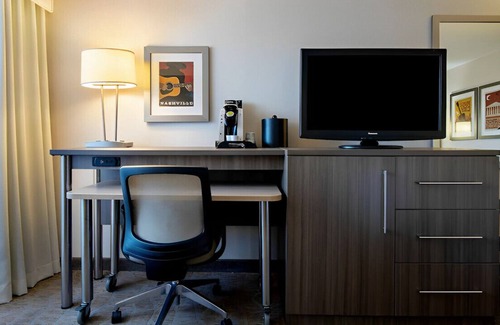 Midtown House | Fun-Filled Getaway for Family near Attractions