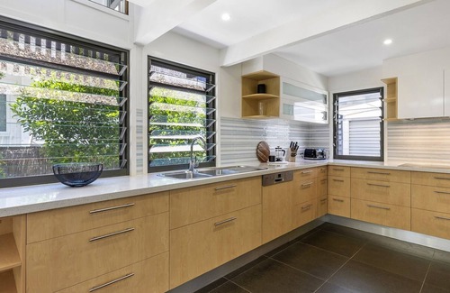 Sunshine Beach House | Experience Fun in Ferris: Oceanfront Stay with All Amenities